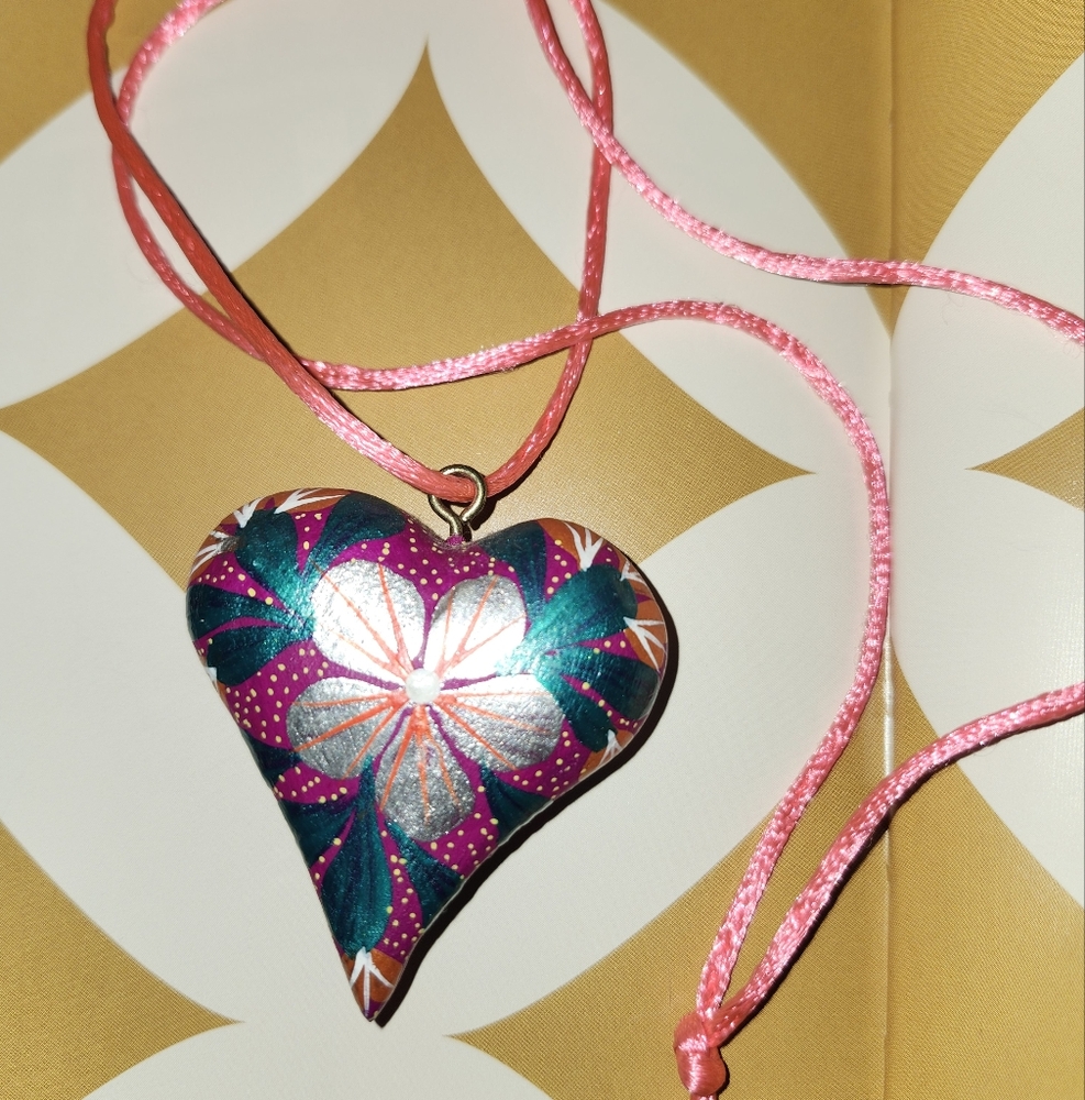 Boho Handmade OAXACAN heart Shaped Necklace - Picture 2 of 3